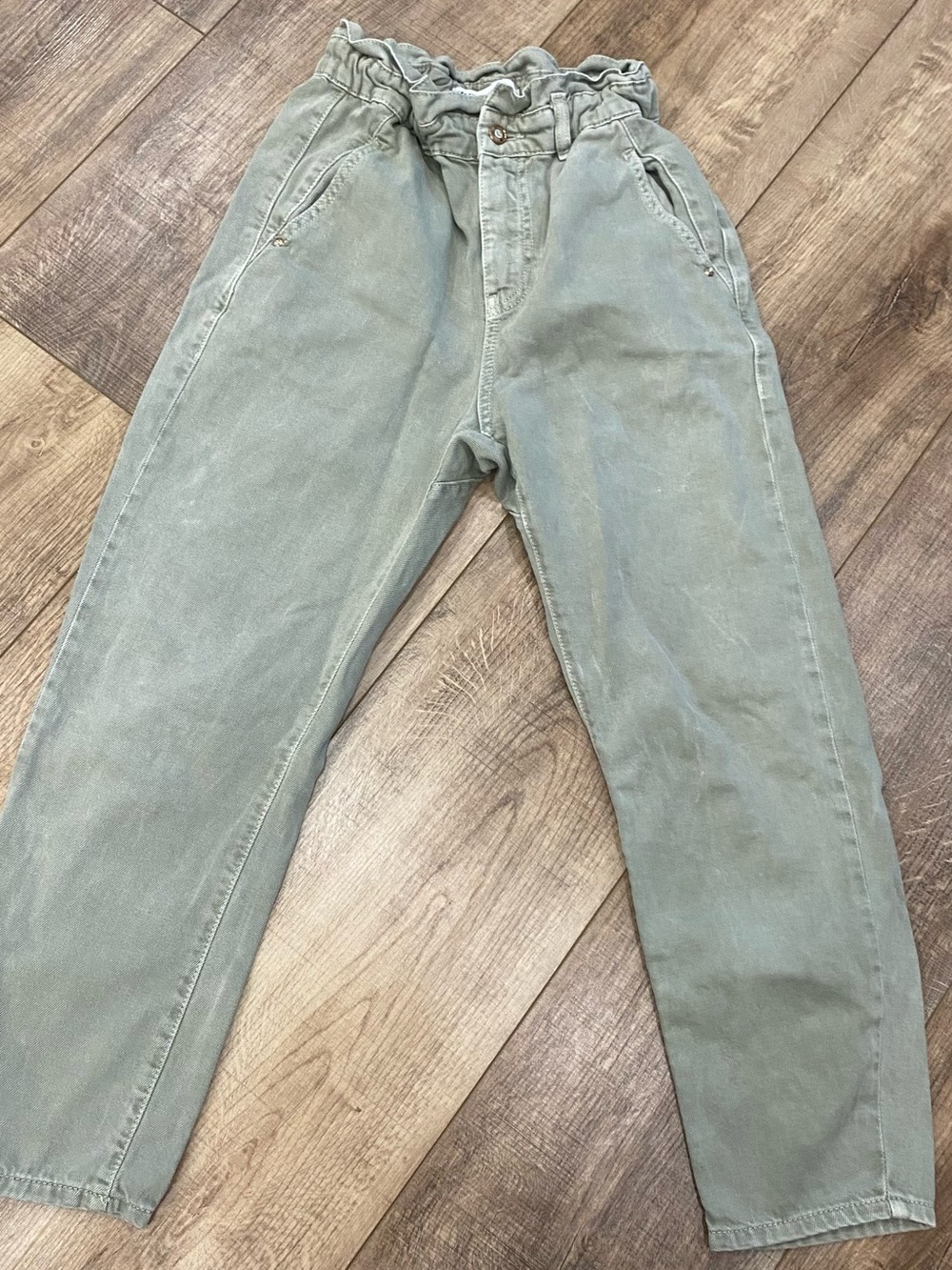 Women’s size 32Zara Light Olive High-Waist Paperbag Trousers